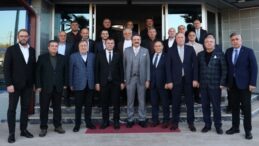 M. Rifat Hisarcıklıoğlu, Sakarya Ticaret Borsası’nı ziyaret etti