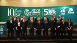 Sakarya GİAD’da bayrak değişimi: Samet Karabaş 5. dönem başkanı oldu