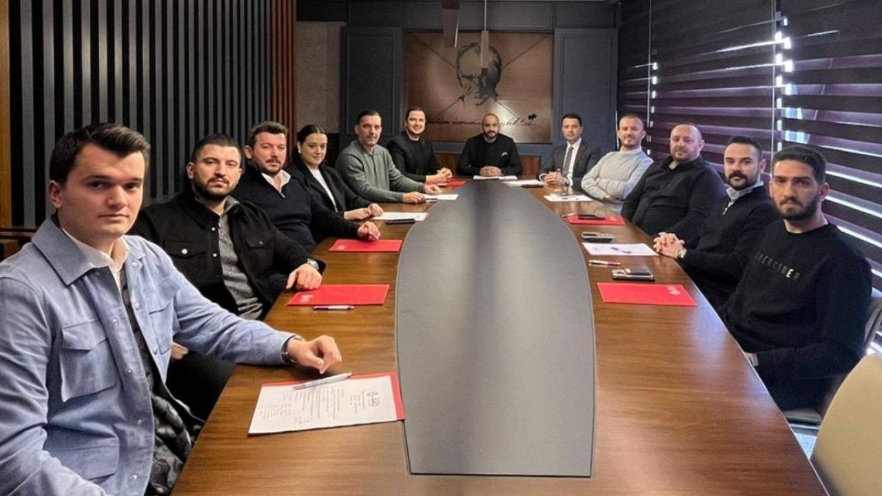 Sakarya GİAD’da Yeni Yönetim ve Sektör Kurullarının Görev Dağılımı Belirlendi